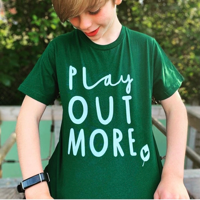 Pre-order PLAY OUT MORE Kids T-Shirt - 100% organic cotton